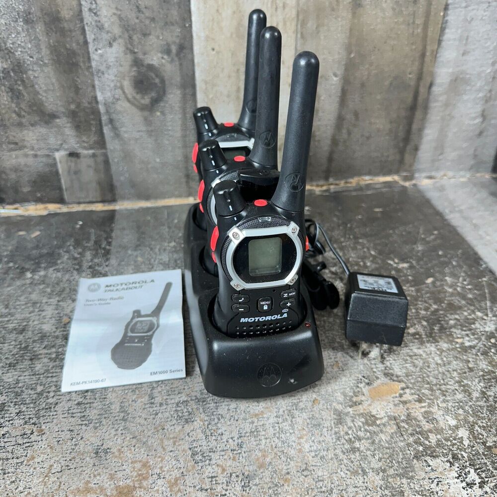 Lot‎ of 3 Motorola Talk About EM1000 20-Mile 22-Channel Two-Way Radios